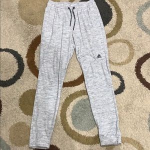 grey sweatpants